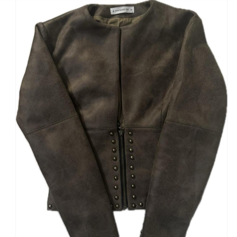 A Vintage Fit leather zip up jacket.